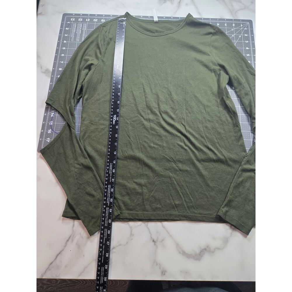 Fabletics Green Long sleeve Active wear Shirt Crewneck Size Large Workout Tee